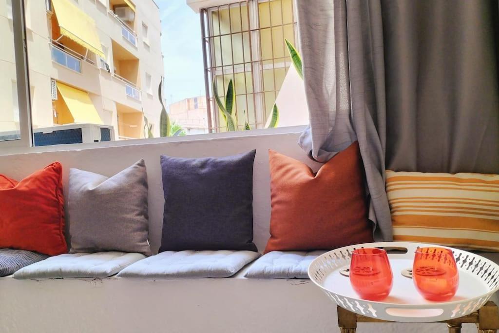 Bonito Apartamento De Dos Dormitorios En El Centro Y Calle San Miguel Torremolinos Bagian luar foto