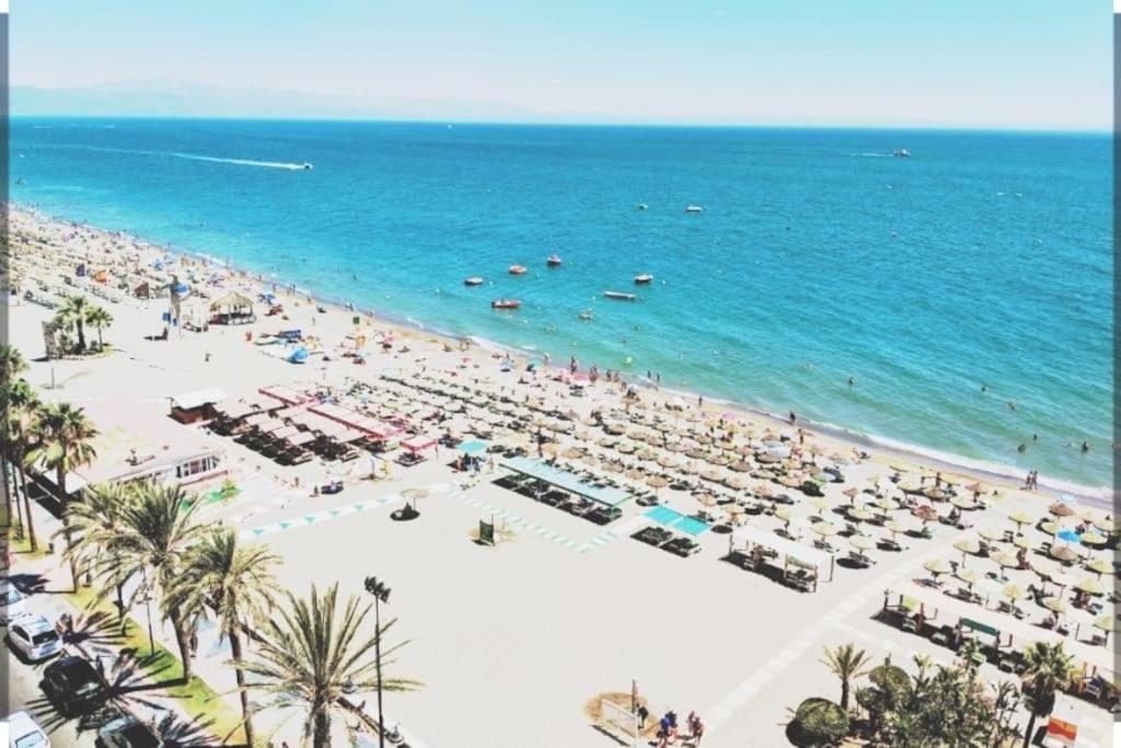 Bonito Apartamento De Dos Dormitorios En El Centro Y Calle San Miguel Torremolinos Bagian luar foto