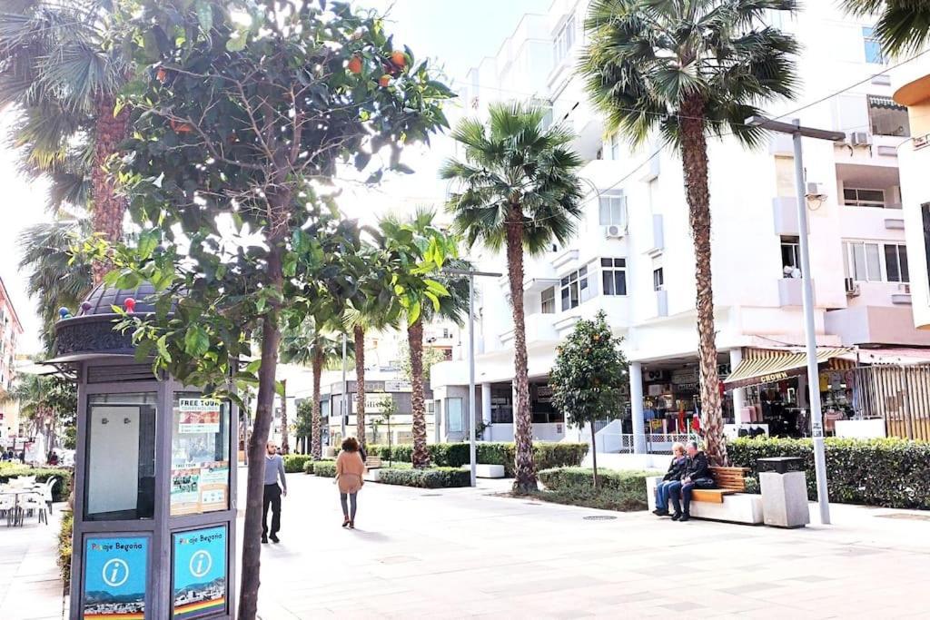 Bonito Apartamento De Dos Dormitorios En El Centro Y Calle San Miguel Torremolinos Bagian luar foto