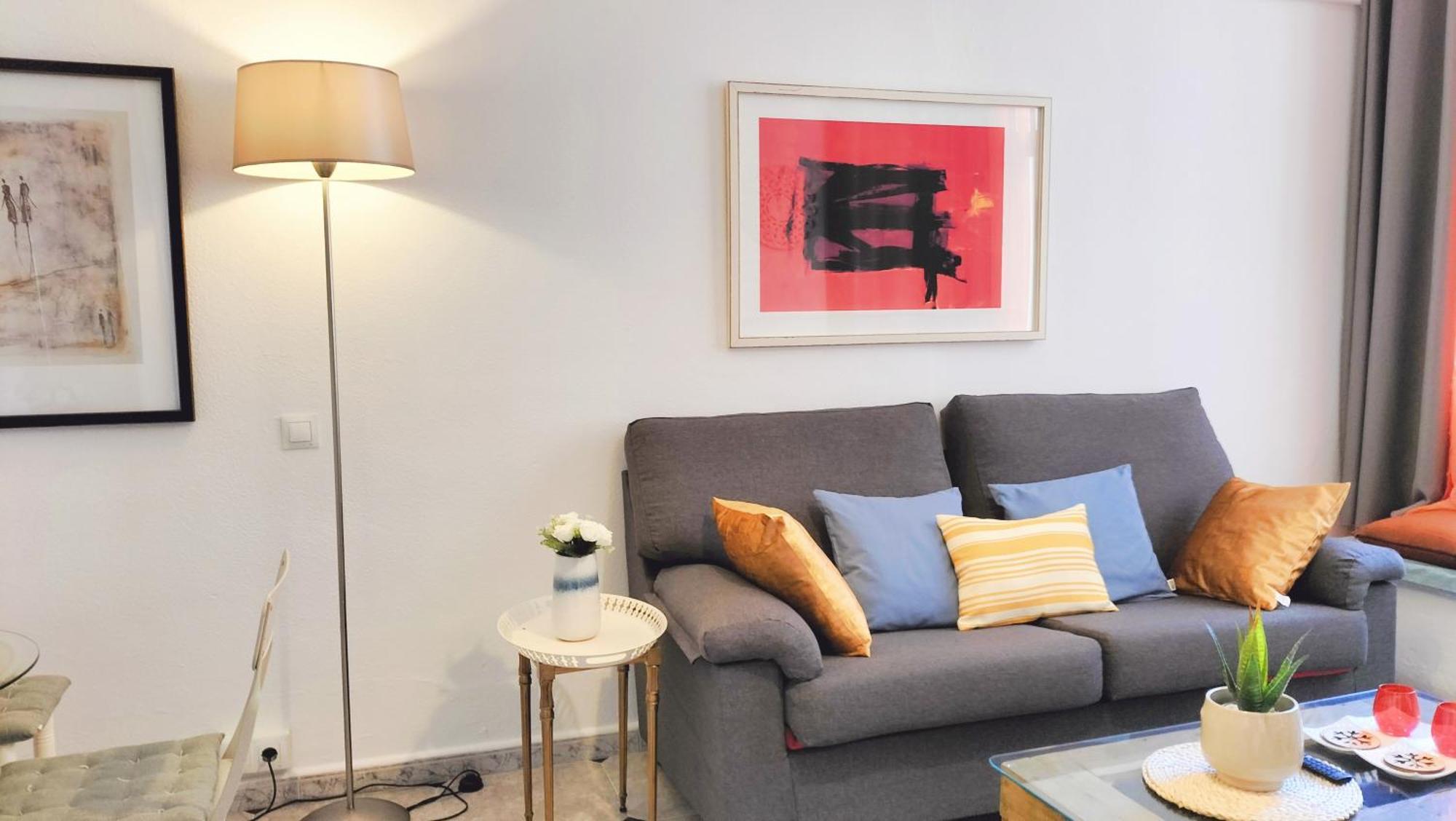 Bonito Apartamento De Dos Dormitorios En El Centro Y Calle San Miguel Torremolinos Bagian luar foto